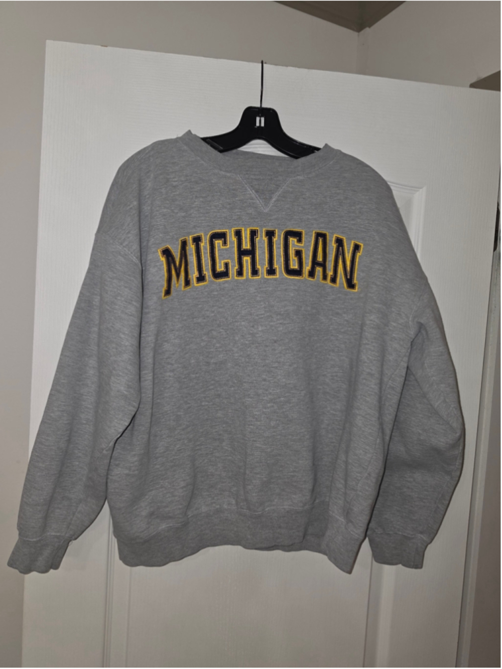 Men's Champs Sports Michigan Sweatshirt Grey Yellow Size L